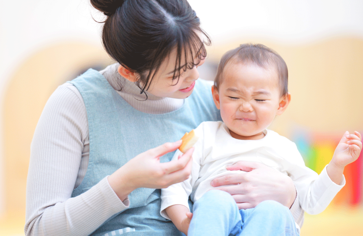 食べるのを嫌がる子供
